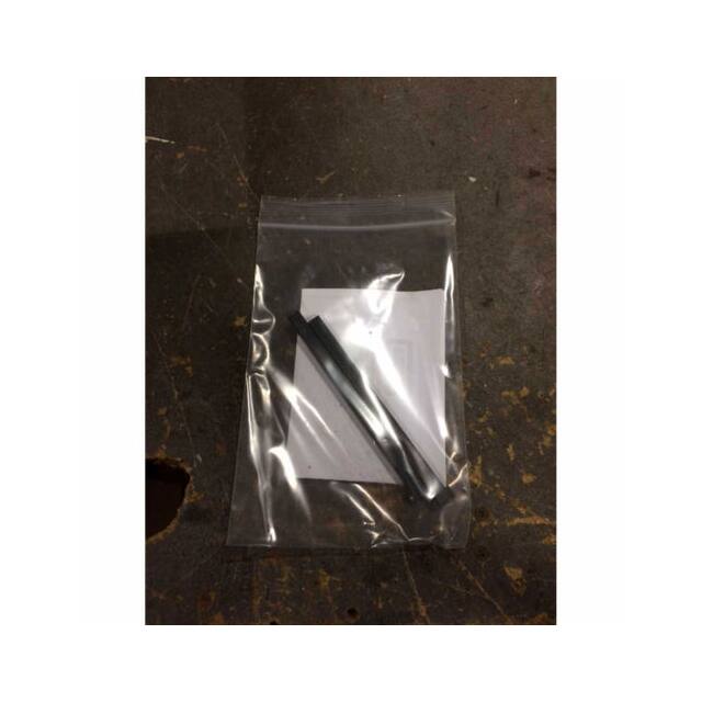 RS Contrx  Manipulación y almacenamiento de materiales de productos: cunas para bidones y carretillas elevadoras