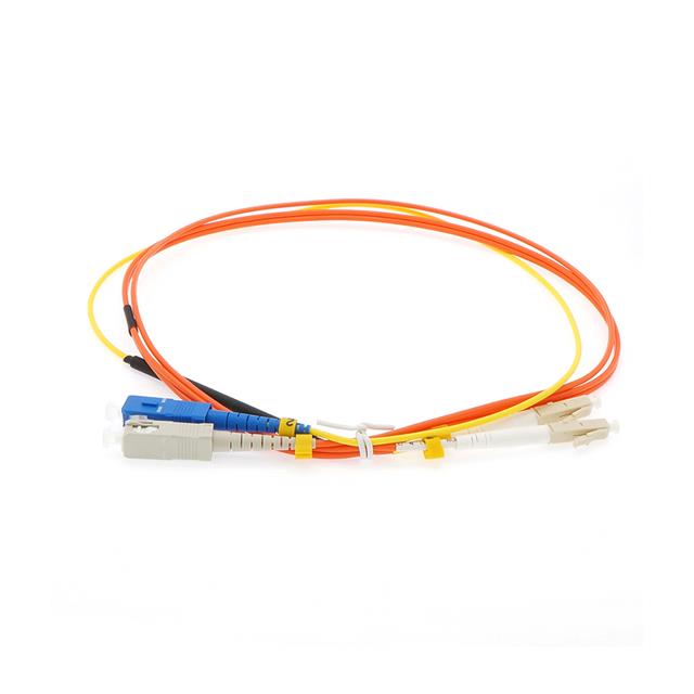 CM-105240BSTK CableMAX  Assemblaggi di cavi